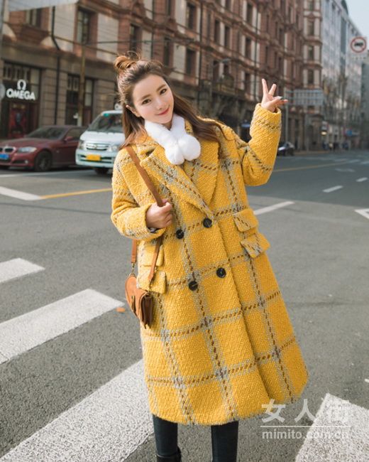 韩国女生秋冬外搭示范，大衣情有独钟